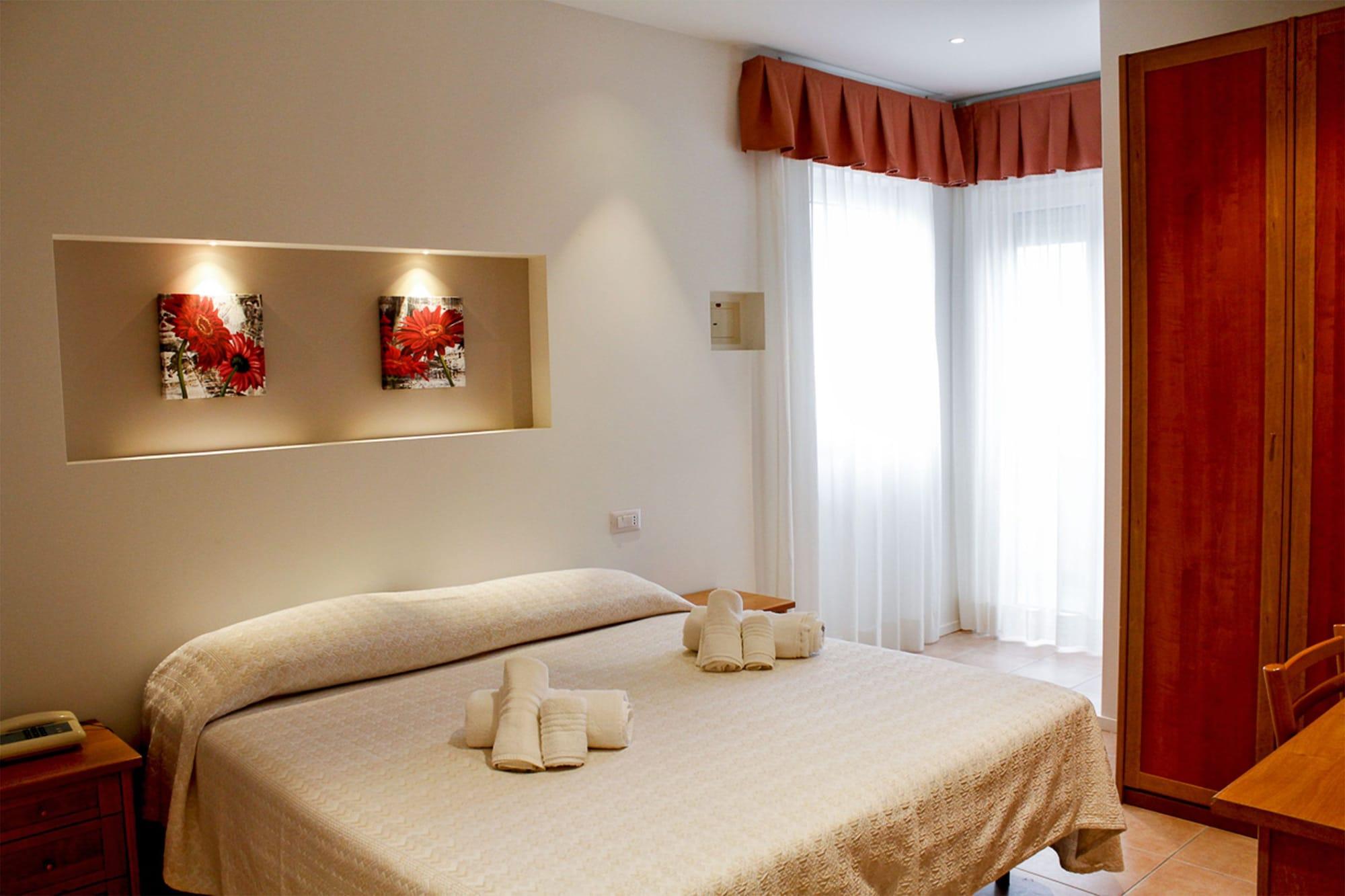 Hotel Pacific Cattolica Eksteriør bilde