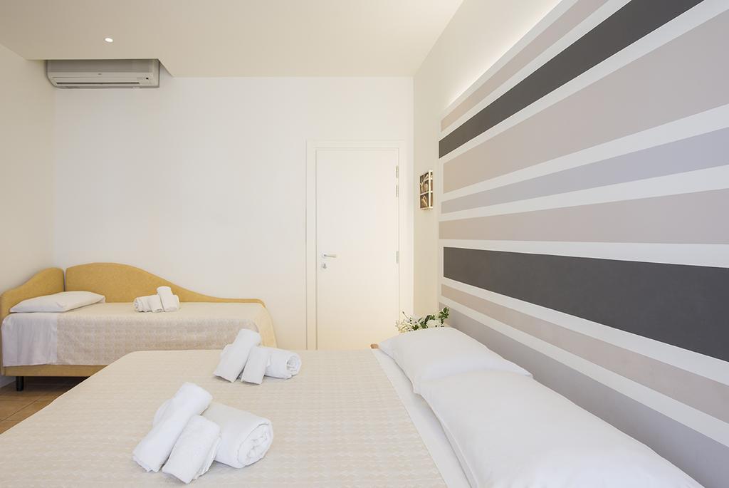 Hotel Pacific Cattolica Eksteriør bilde