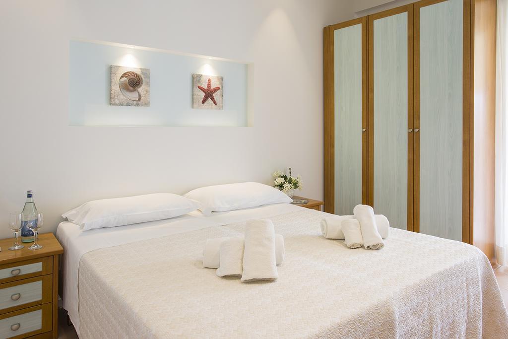 Hotel Pacific Cattolica Eksteriør bilde