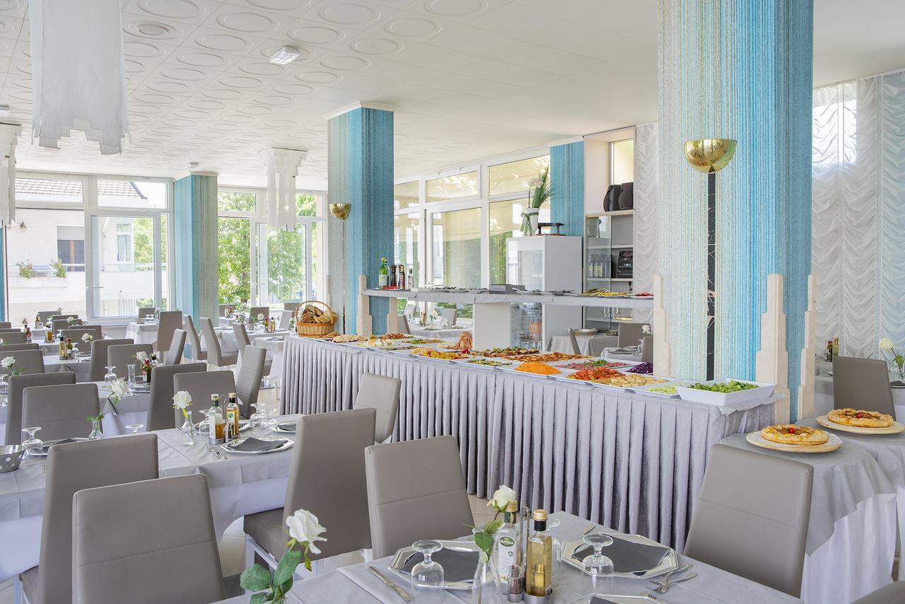 Hotel Pacific Cattolica Eksteriør bilde